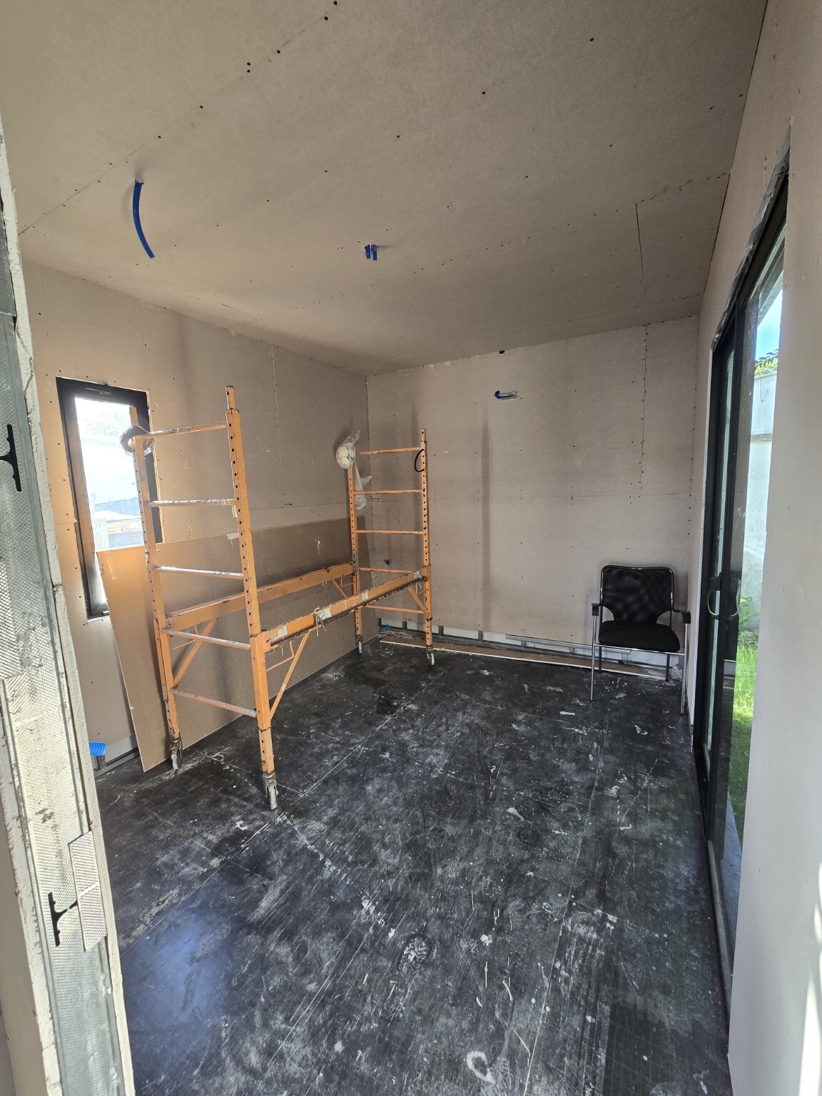 Módulo Horizonte de 33 m²: Terminaciones interiores en ejecución